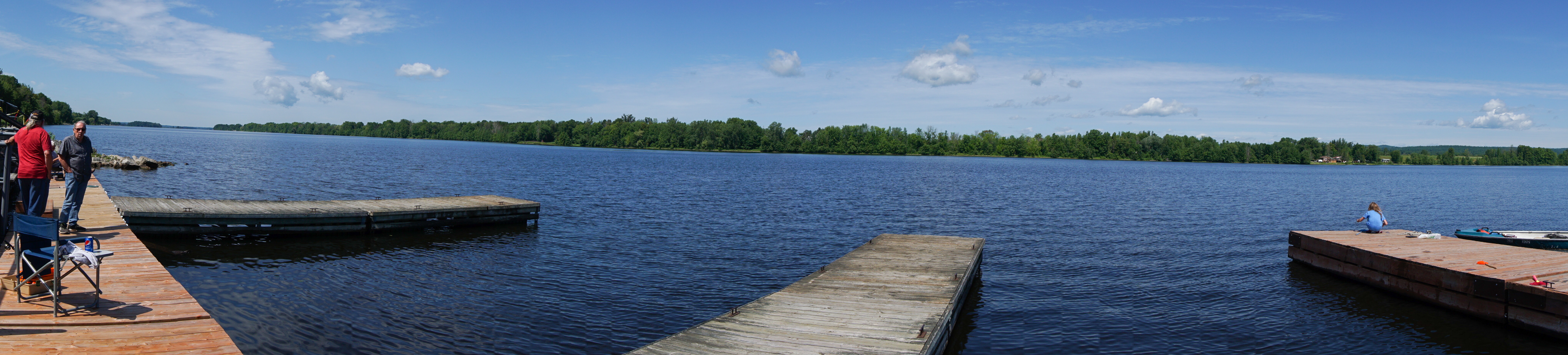 Treadwell boat launch, 3 docks on the river